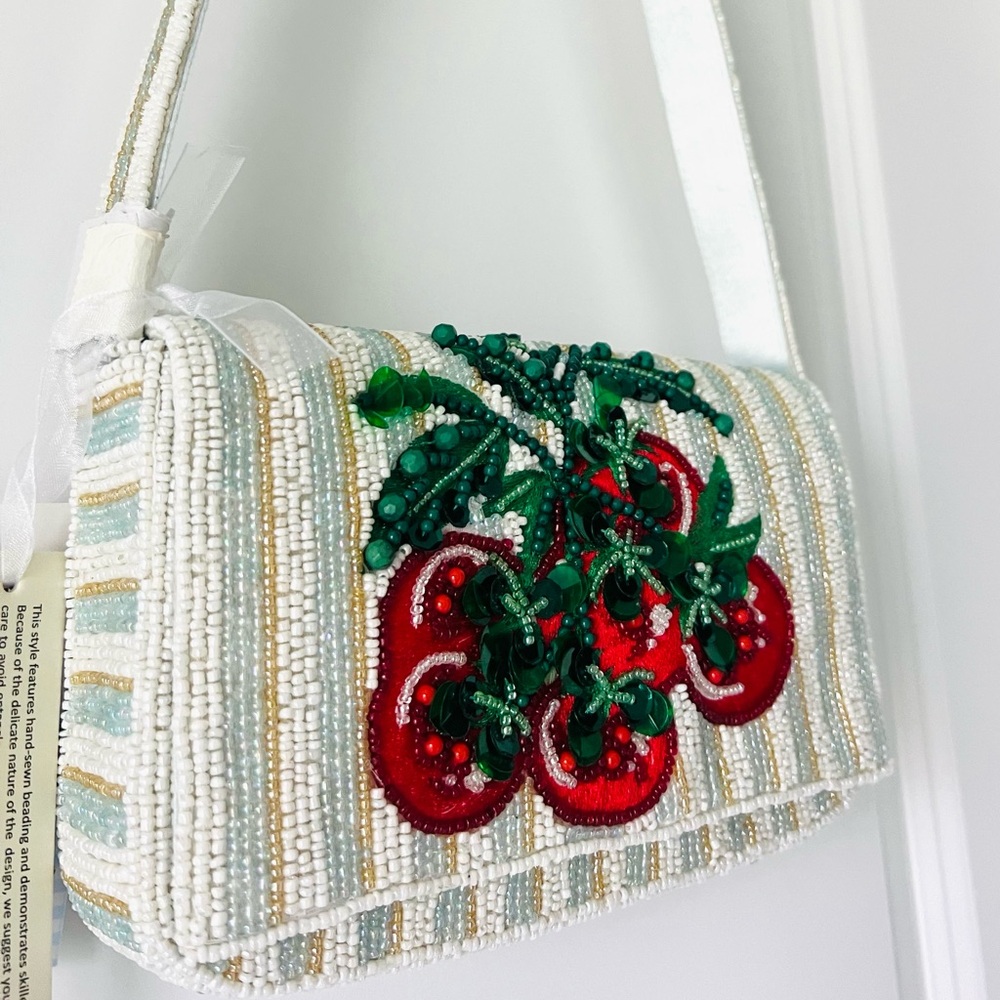 VIRAL 🍅 Cherry Tomatoes 🍅 Beaded Design Handbag